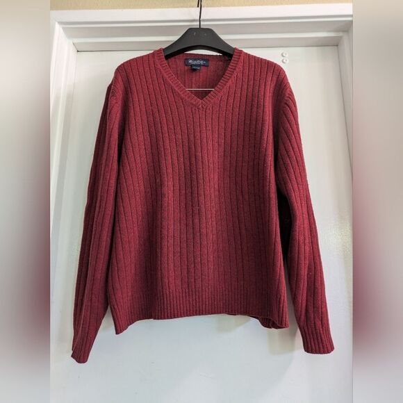 BROOKS BROTHERS MENS V-Neck  Lambs WOOL BURGUNDY SWEATER SIZE LARGE - Picture 2 of 5